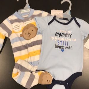 3-6 month onesie and pajama set